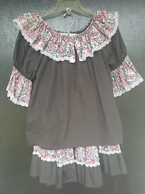 Women's Square Dance Outfit  Size Small Dark Brown With Flower Print  • $29.99