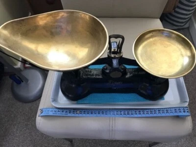 £10 • Buy Old Fashioned Scales With Weights