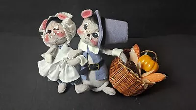 AnnaLee Thanksgiving Pilgrims With Basket Of Plenty- 94 Great Condition  • $24.95