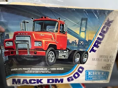 Ertl 8022 Mack DM 600 Semi Truck Vintage KIT 1/25 McM Fs • $69.88