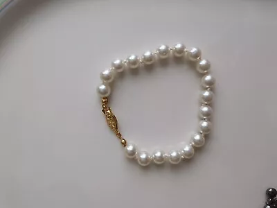 Vintage Gold Tone Hand Tied White Imitation Pearl Strand Bracelet 7.5 Inch • $15