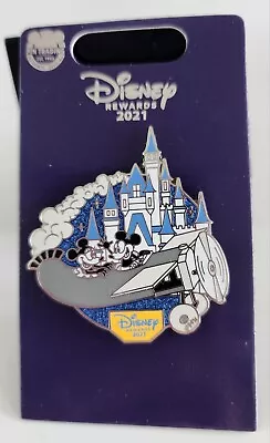 Disney Mickey  & Minnie Plane Crazy Disney Visa 2021 Cardholder Pin-free Shpping • $24.90