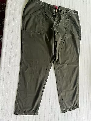 Merona Olive Green CAPRI Pants Women's Sz L 100% Cotton • $4.99