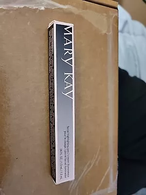 Mary Kay Facial Highlighting Pen/Crayon Illuminator  Shade 4  019033 • $13.99