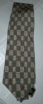 Van Heusen 417 Mens Neck Tie Made In USA With Italian Silk • $10.99