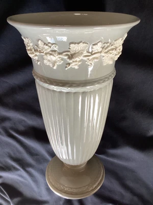 £20 • Buy Wedgwood Of Etruria & Barlaston Embossed Queensware 27cm Large Vase