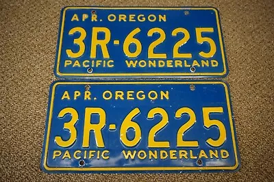 Very Nice Original Oregon 1961-64 Blue & Yellow Pacific Wonderland Plates 3R6225 • $289.99