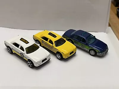 2002 Matchbox Taxi Cab Yellow  2014 City Works Taxi  White Blue Ford Crown Vic • $15.50