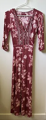 Tigerlily Dress Size 6 • $30