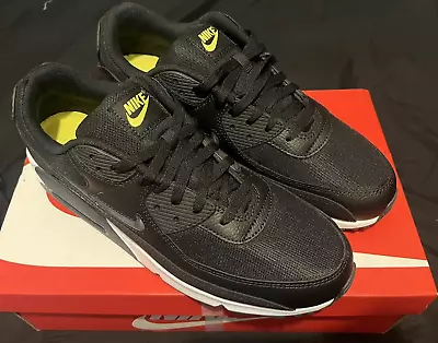 Nike Air Max 90 Mens Shoes Trainers Uk Size 12 FN8005 002 Black • £85