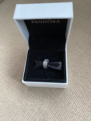 Pandora Sparkly Heart Clip • £12