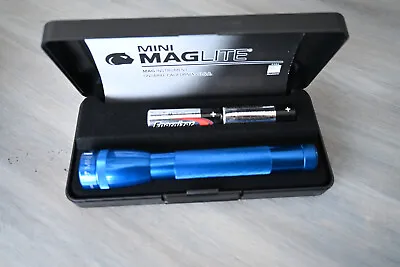 Mini Maglite Incandesent Xenon Flashlight 2AA W/Batteries NIB BLUE! • $14