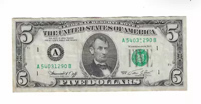 MISMATCHED SERIAL NUMBER NOTE   RAISED DIGIT ERROR    5 Dollar Bill • $145