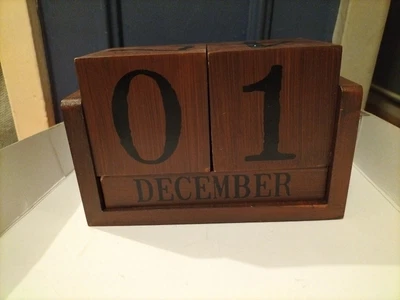 £12.99 • Buy Vintage Wooden Date Block Perpetual Calendar Desk  Accessory XMAS FUN