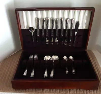 Vtg S.L. & George H Robers Silverware Set 34 Piece W/ Storage Box Oneida LTD • $49.99