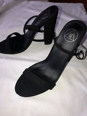 Missguided Ladies Black Strappy Entry Block 4” Heel Sandals Shoes Size UK 5 BNIB • £14