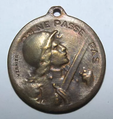 FRANCE 1916 VERDUN Medal By Vernier ` ON NE PASSE PAS ~ FORT DOUAMONT ~ 27mm  • $19.94