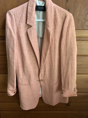 $21 • Buy Zara Linen Blazer