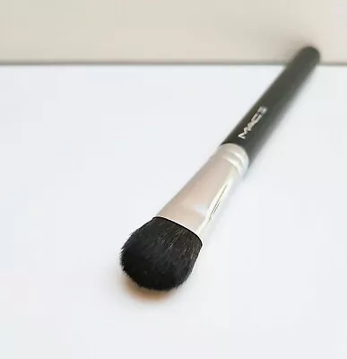 £19.46 • Buy 1x MAC 227 Large Fluff Brush, Full Size, Brand New!