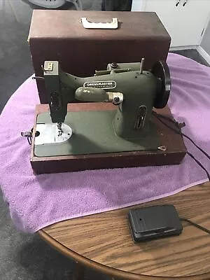 Vintage White 1940’s Electric Sewing Machine DRESSMASTER Rotary  Works • $89.99