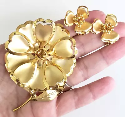 Vintage Flower Gold Tone LargePin & Clip Earrings Set 3-1/8  • $11.90