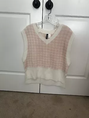 H&M Divided Sweater Vest Size Medium  • $5