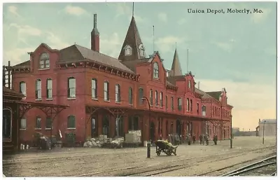 Moberly MO Missouri 1910 Postcard Union Railroad Depot • $2.99