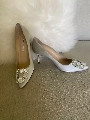 Manolo Blahnik Hengisi Pearl Pumps • $900