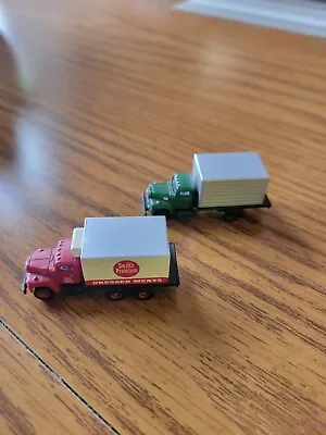 N Scale Lot Of Two Delivery Trucks • $1.95