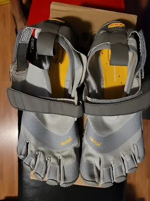 Brand New Vibram Fivefingers V-Aqua Men's Sizes 42 9-9.5 Barefoot Water Shoes • $74.99