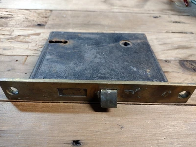 $19.95 • Buy R&E MFG Co Door Lock Hardware Rim Mortise Deadbolt Skeleton Key Brass Salvage