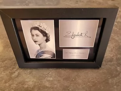 Her Majesty Queen Elizabeth Ii Signed 6 X 4 Framed Photo Print 5 Charity • £7.99