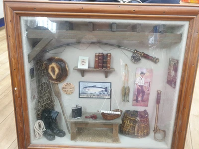£50 • Buy Vintage Fisherman 3d Box