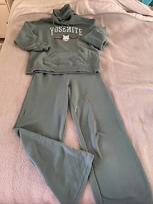 Hollister Full Track Suit. Bottom Size S. Top Hoodie Size XS • £20