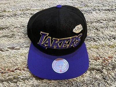 Los Angeles Lakers Mitchell & Ness 2009 NBA Finals Snake Skin Snapback Black • $27.99