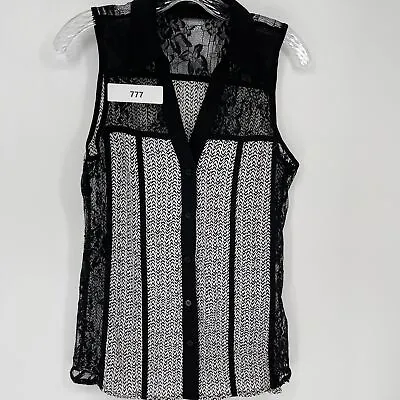 Maurices Sleeveless Top Women's S Black & White W/ Lace V Neck Collared • $2.25