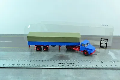 Brekina Old Timer Henschel Tractor W/ Covered Flat Trailer 1:87 (HO5213) • $16.99