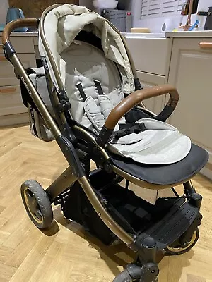 Oyster 2 Pram Bundle • £30