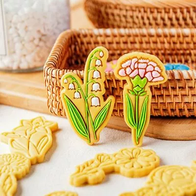 Flower Shaped DIY Biscuit Mold Cake Decorating Tools Cookie Cutters Press Stamp • £4.10