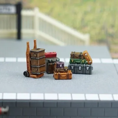 Model Railway Luggage Set In HO / OO Gauge. Hornby 1:76 4mm Scale • £5.50