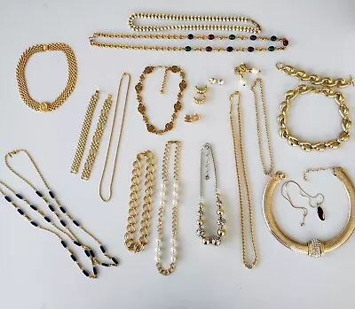 Vintage To Modern Gold Tone Costume Jewelry Lot 20 Pcs • $17