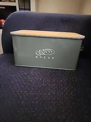 Gray Tin Bread Box With Wooden Lid • $12