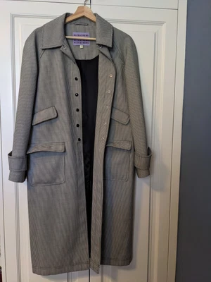$275 • Buy ALEXACHUNG Houndstooth Coat Size 10 (RRP $895)