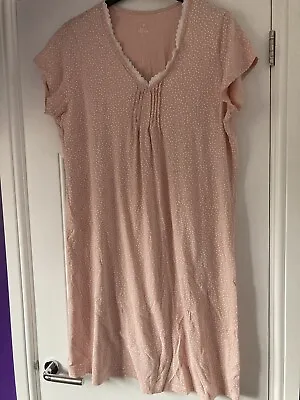 Ladies Nightdress Size XL • £4