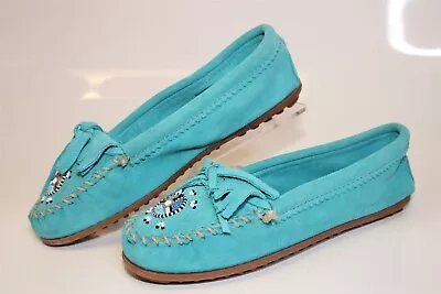 Minnetonka 261819 Me To We Womens 9.5 Blue Hand Beaded Suede Moccasins Shoes • $10