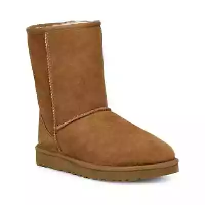 UGG Australia Women's Classic Short II Sheepskin Boots - Chestnut US 6 • $100