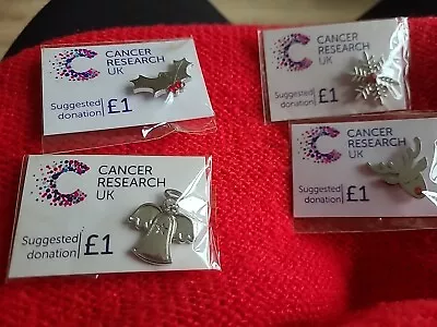  CHRISTMAS - CANCER RESEARCH UK  PINS ON BACKING CARD NEW. Xmas • £4