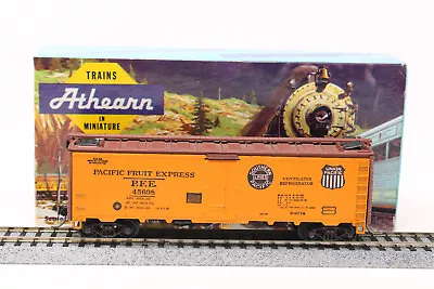 HO Athearn Blue Box 40' Reefer UP Pacific Fruit Express PFE 45698 Built • $10.89