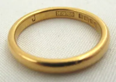 22ct. Yellow Gold - WEDDING BAND - CURTAIN RING - Hallmarked:- BIRMINGHAM 1933 • £235