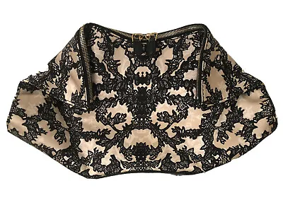 $575 • Buy Authentic Alexander McQueen De Manta Satin Clutch Bag Black/Cream Lace Print GHW